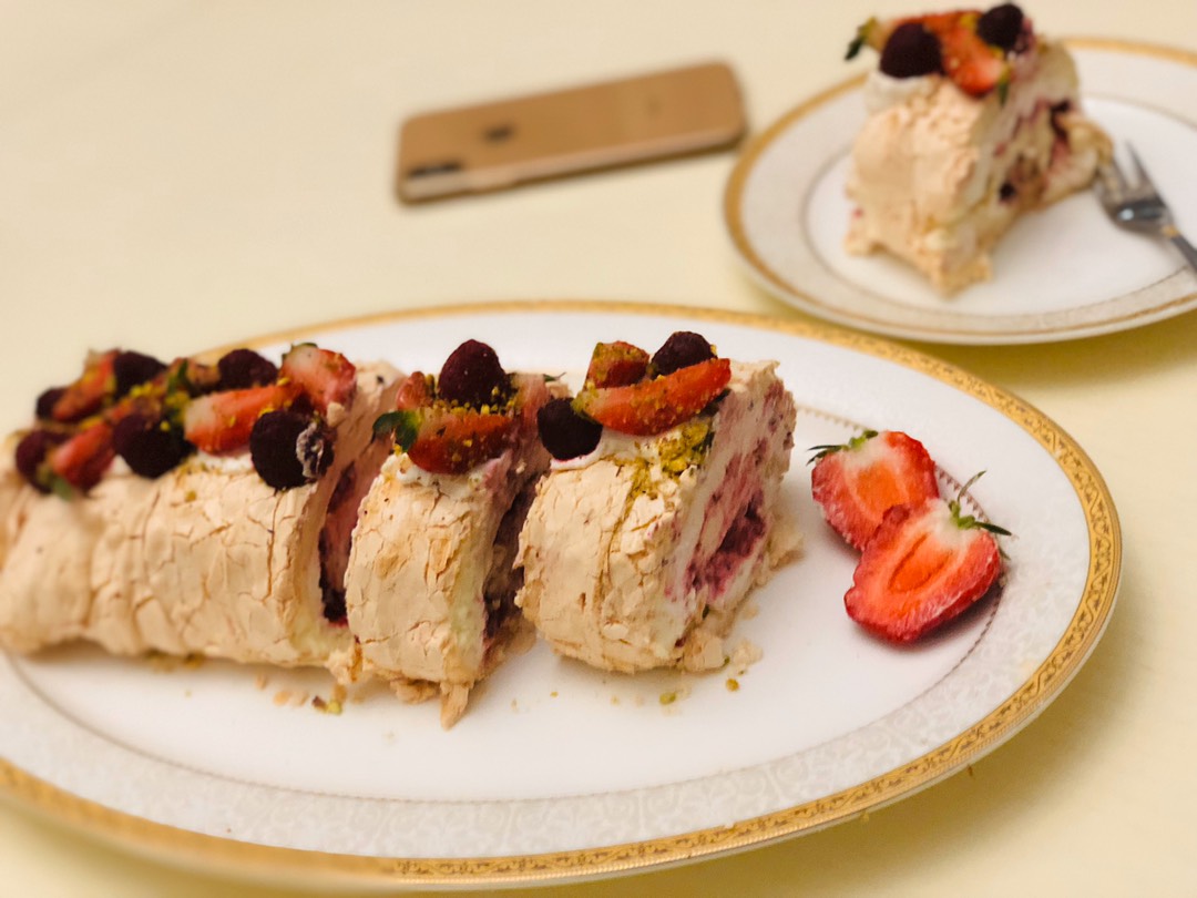 Меренговый рулет