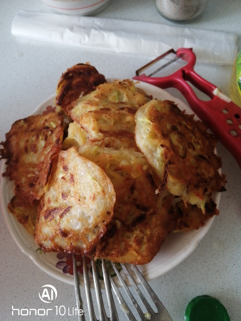Оладьи из кабачков и картошки – 6 рецептов