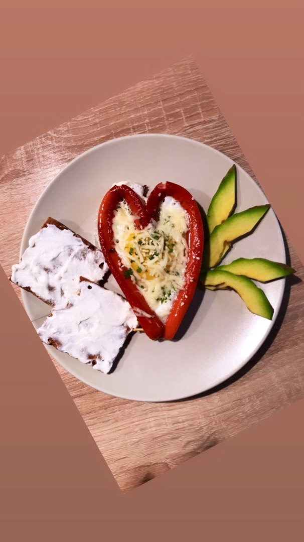 #Завтрак на скорую руку👌,,Сосиски с любовью❤️,,