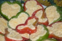 Фаршированный сыром перец