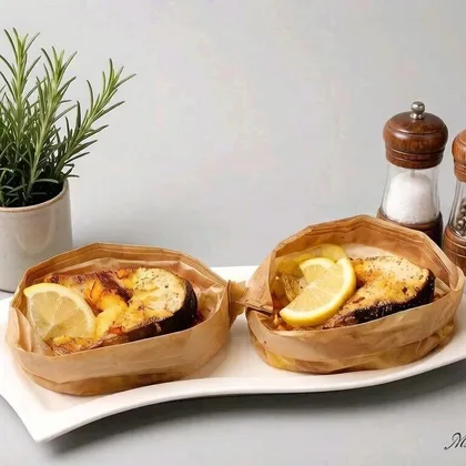Стейки горбуши с овощами