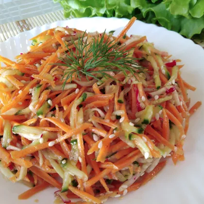 Салат из моркови, огурца и редиски🥗