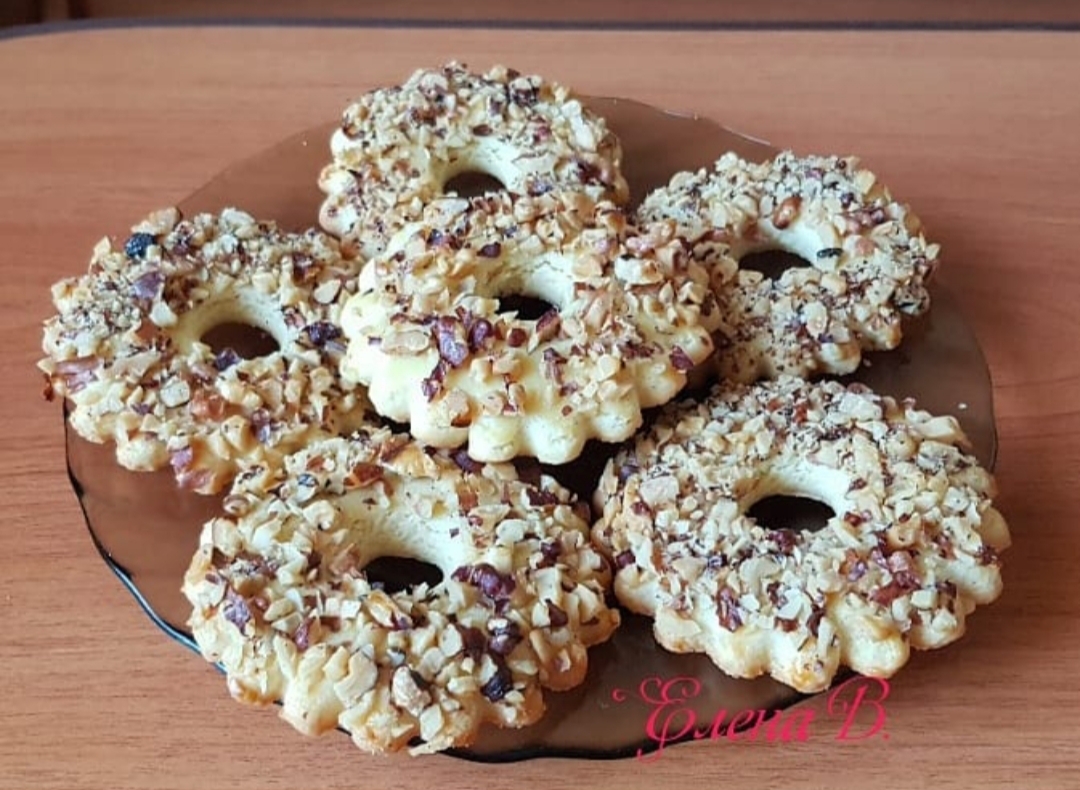 Песочные кольца с орехами