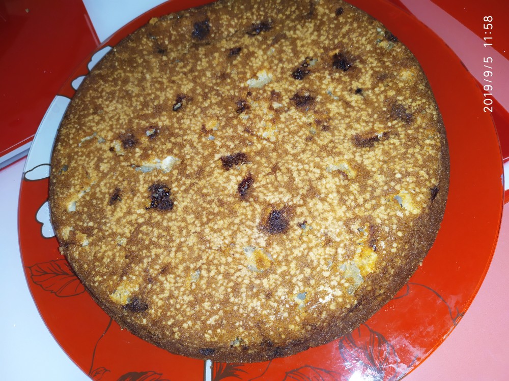 Шарлотка с корицей
