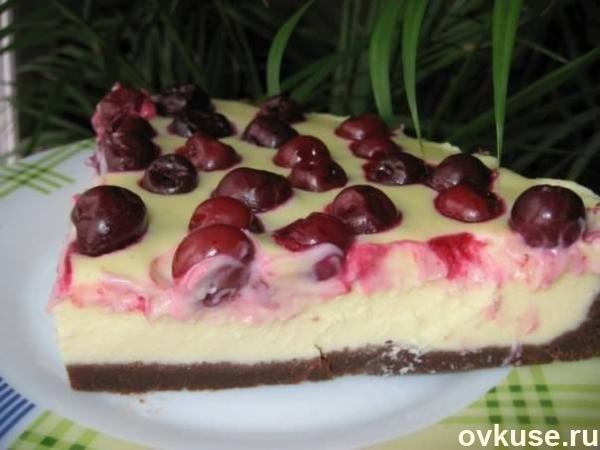 Тарт с творогом и вишней