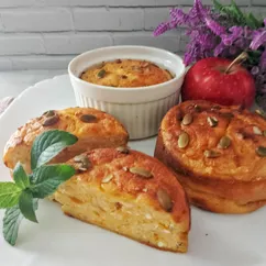 Творожные мини-запеканки с тыквой и яблоком