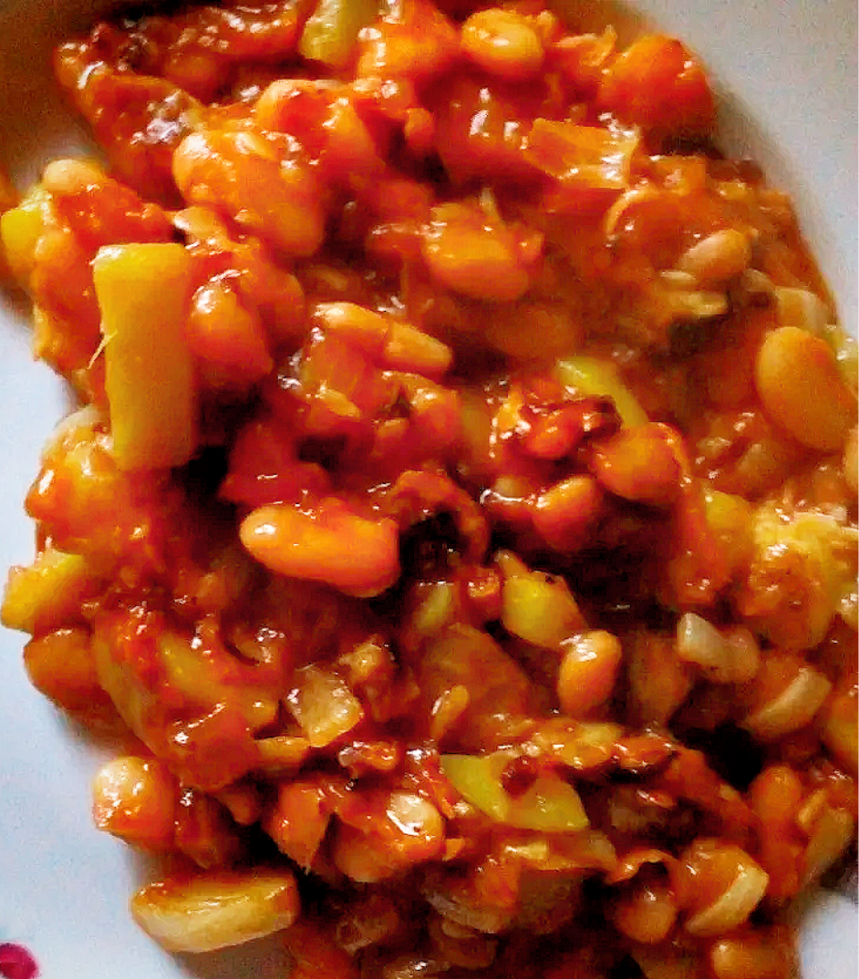 Молодой кабачок с печеной фасолью