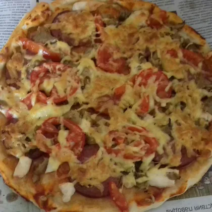 Домашняя мясная пицца