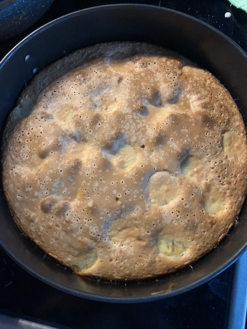 Шарлотка с бананами