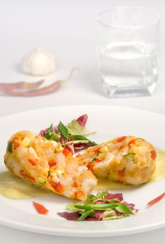 Рыбный рулет с овощами
