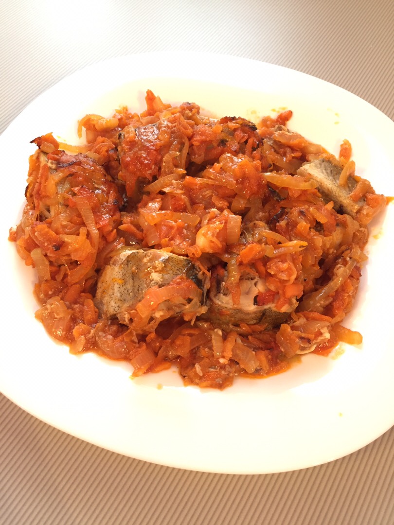 Минтай с морковью и луком (в духовке) — рецепт с фото | Рецепт | Еда, Рецепты еды, Рыбные рецепты
