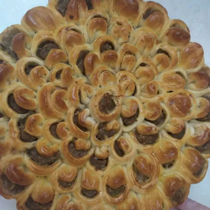 Мясной пирог хризантема