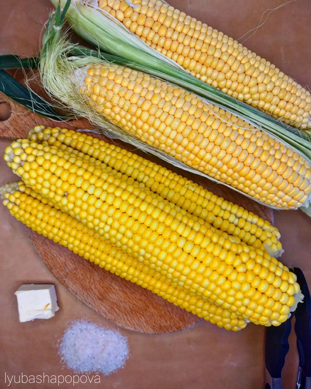 Молодая варёная кукуруза