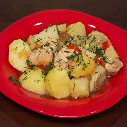 Курица с картошкой и овощами в мультиварке