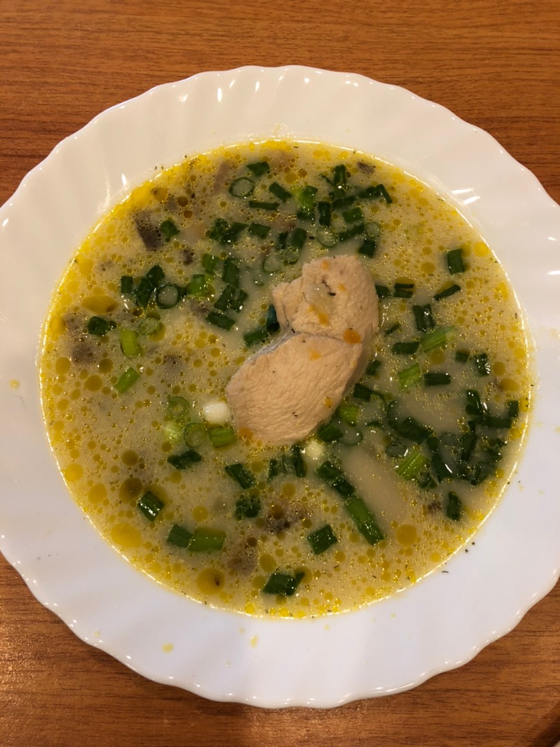 Сырный суп с курицей и грибами