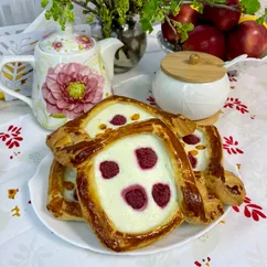 Слойки с творогом 