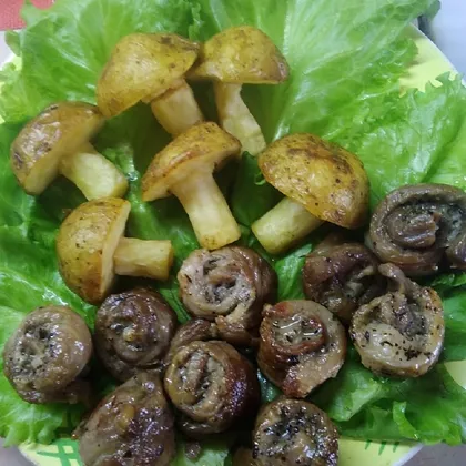 Картофельные грибочки с мясными улитками