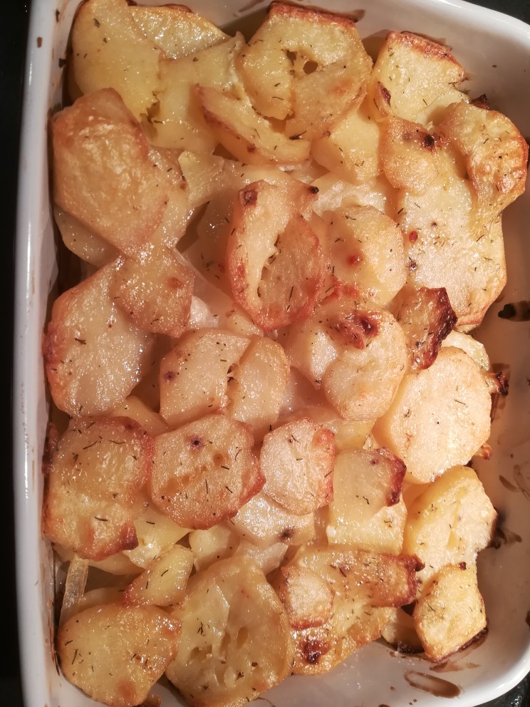 Запеченная картошка в духовке с луком от Шефмаркет