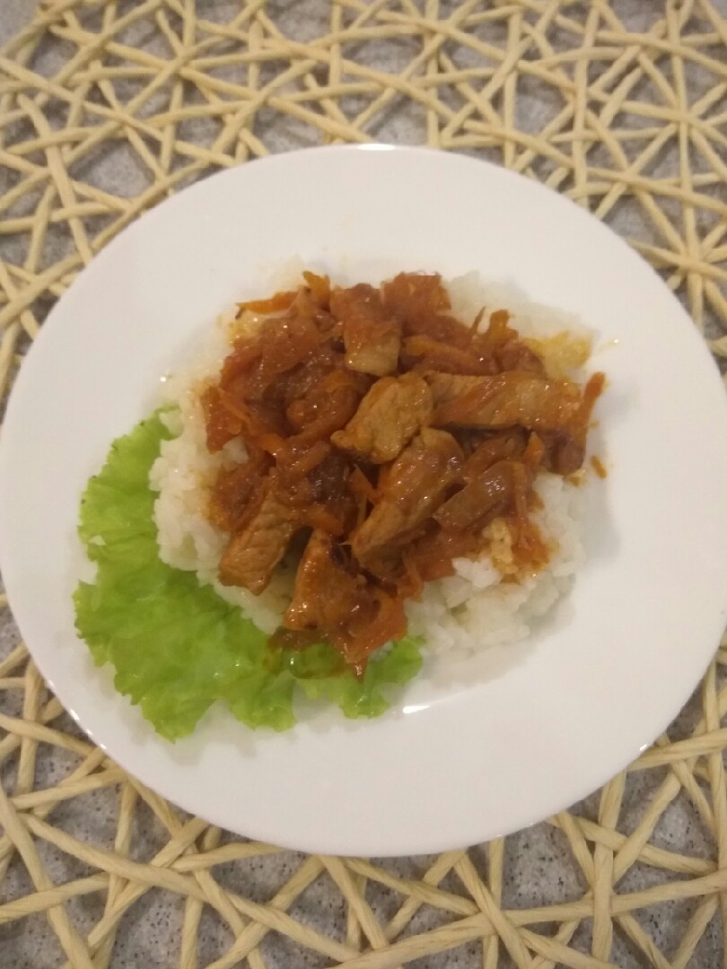Мясо с подливой