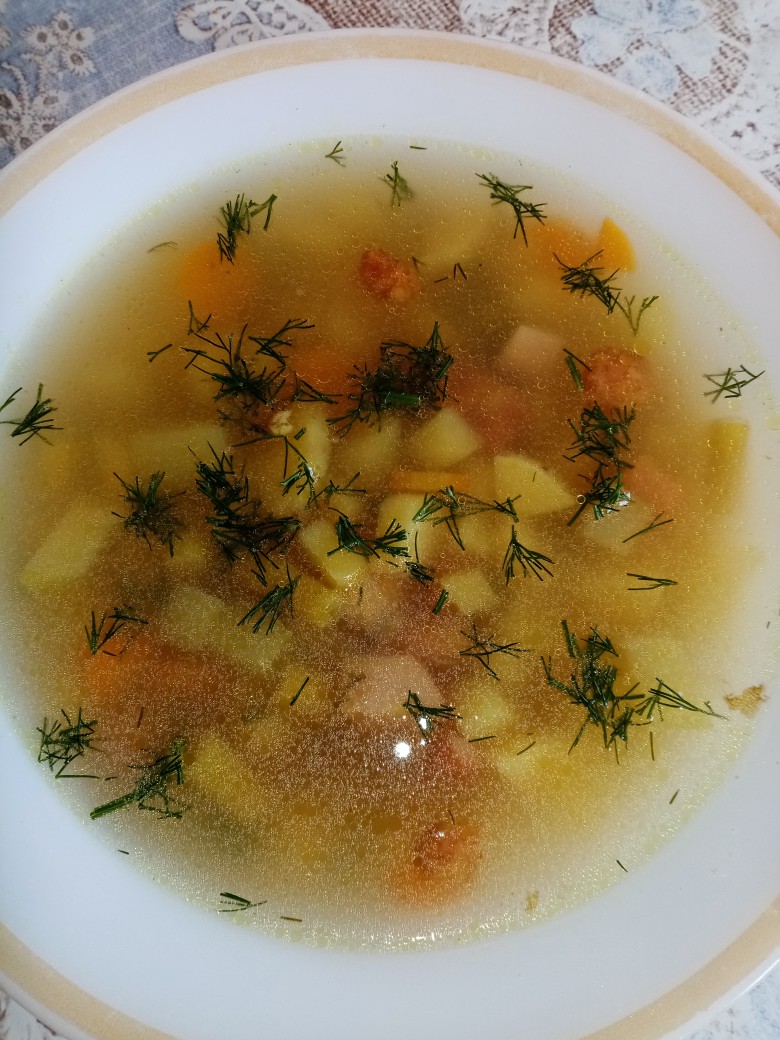 Суп овощной с копчёной курицей