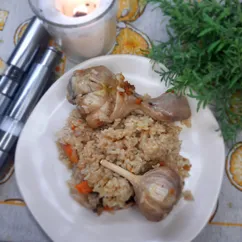 Плов в мультиварке с куриными голенями
