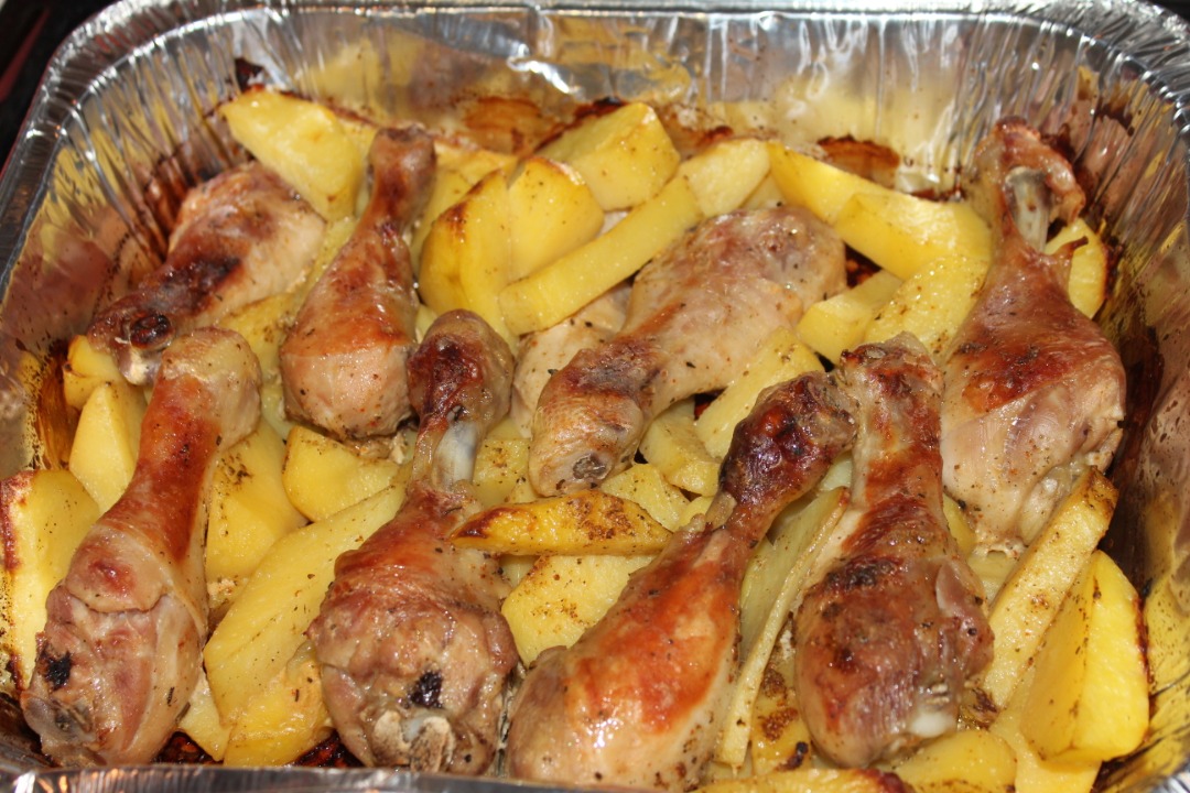 Курица с картошечкой в духовке