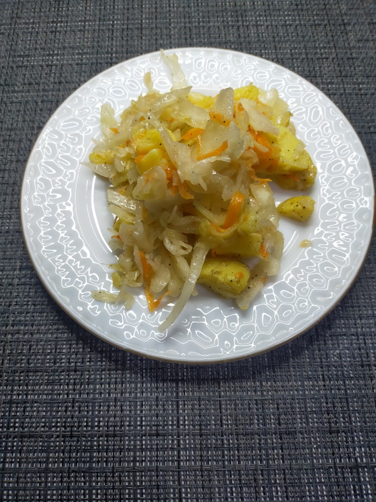 Витаминный зимний салат
