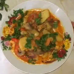 Свинина тушеная с овощами