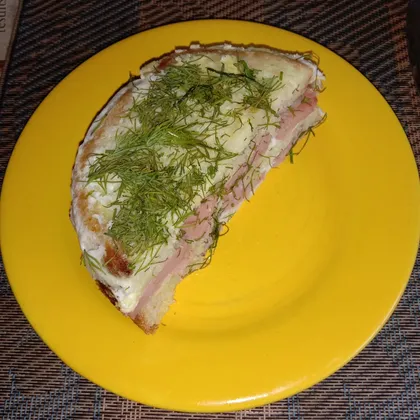 Большой  бутерброд  в микроволновке