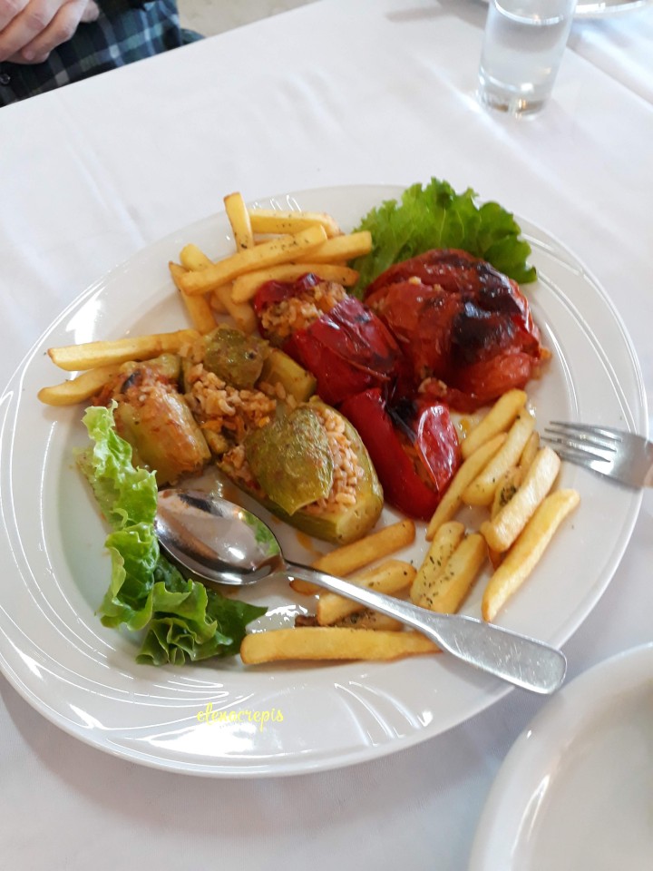 Фаршированные перцы и помидоры