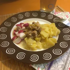 Мясо с картофелем на пару в мультиварке