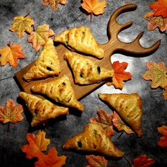 Слойки с сыром и шпинатом 🍁