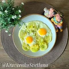 Яичница с кабачками