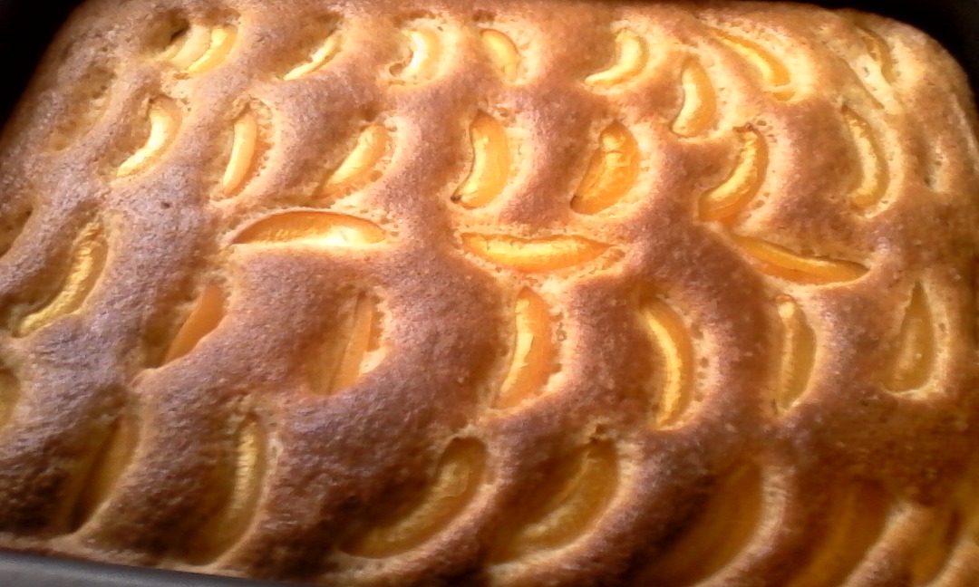 Домашний дрожжевой пирог с абрикосами