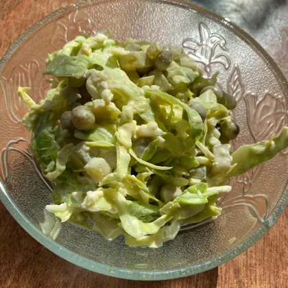 Легкий салат с капустой