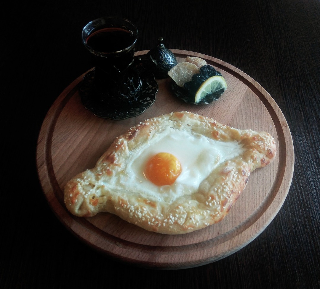 Хачапури по-аджарски