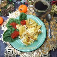 Жареные макароны с яйцами 