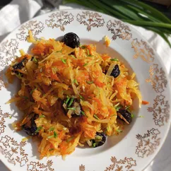 Солянка из квашеной капусты с черносливом 