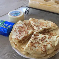 Сырные блинчики🥞🧀

#блинчики#сырныеблинчики#завтрак