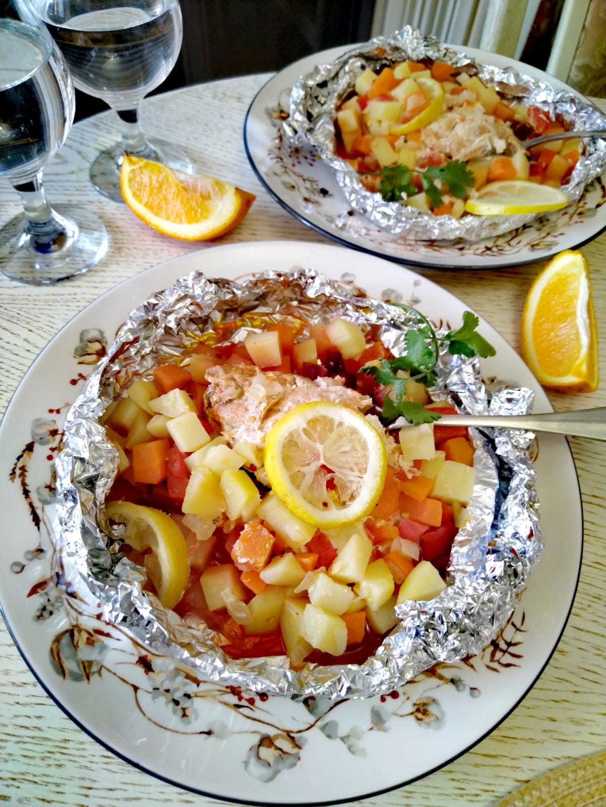 Запеченное филе горбуши с овощами в фольге порционно