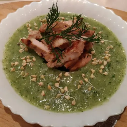 Крем - суп из сельдерея с индейкой и пророщенной зеленой гречкой