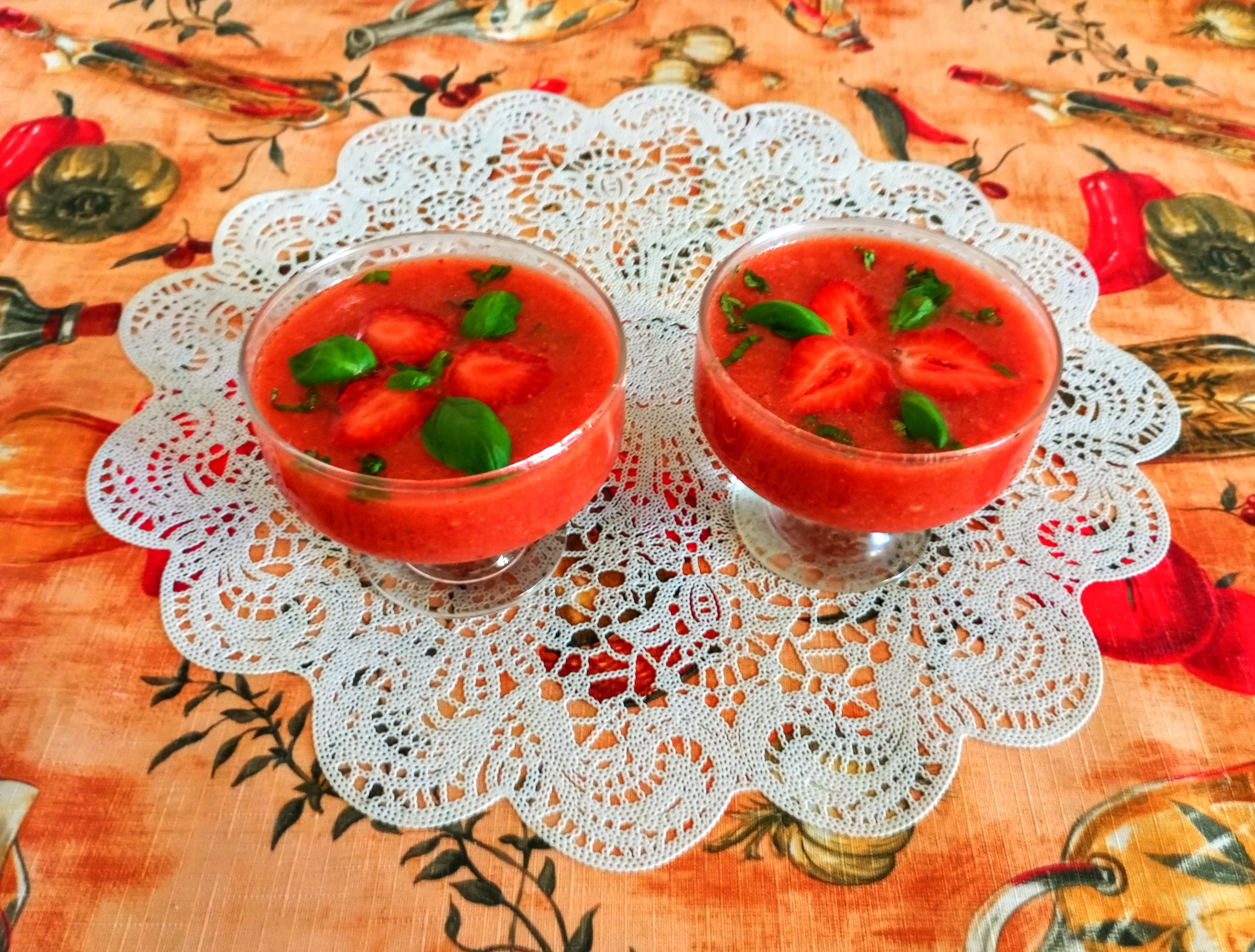 Гаспачо с клубникой 