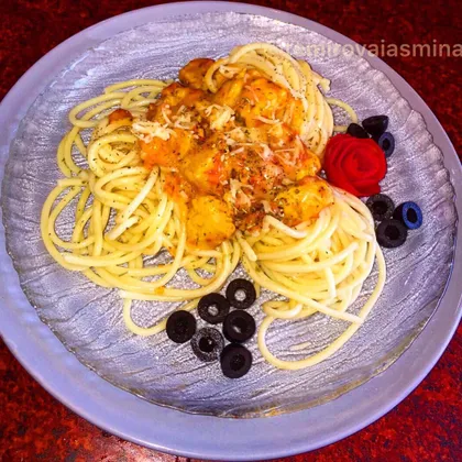 Спагетти с курицей в томатно-сметанном соусе с прованскими травами и сыром🧀🍃
