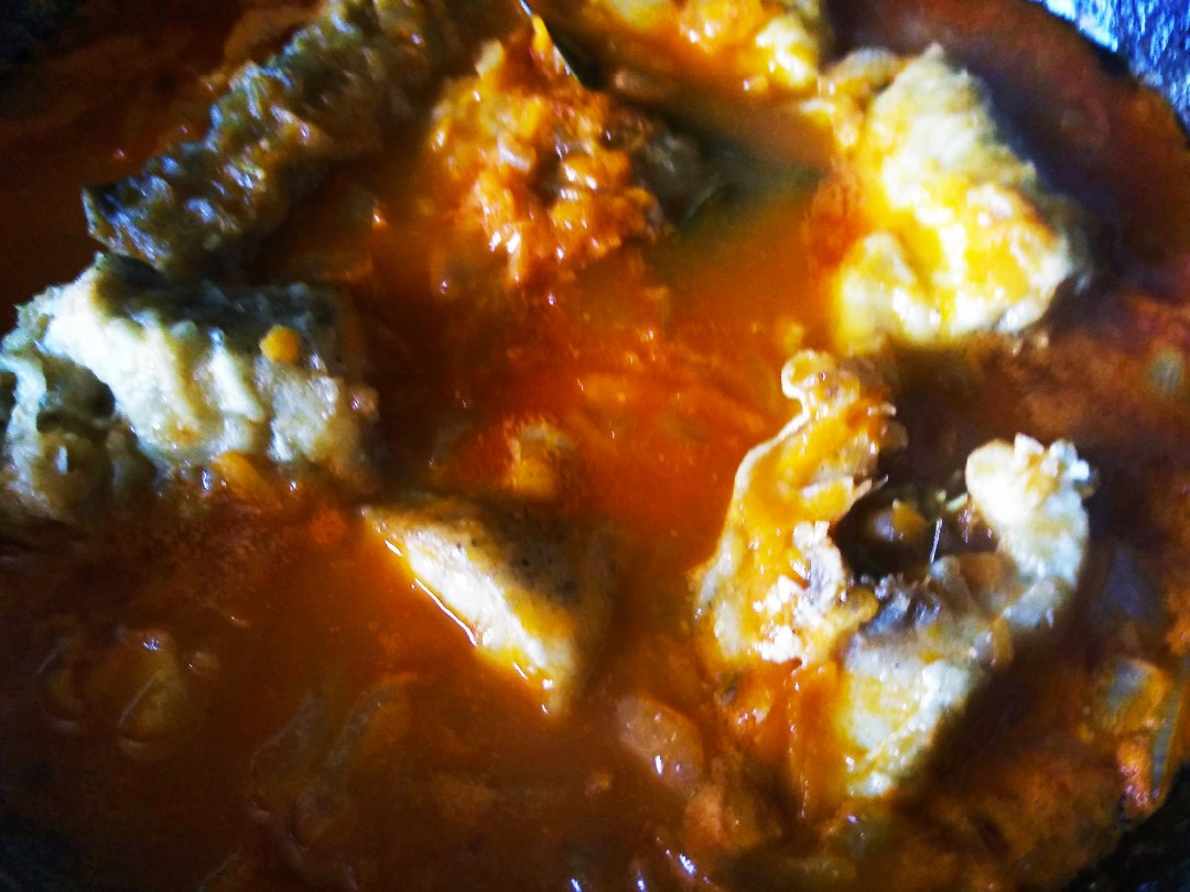 Минтай в томатной заливке