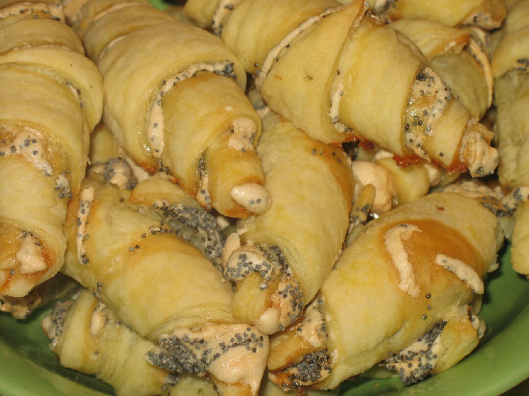 Рогалики с маком и безе