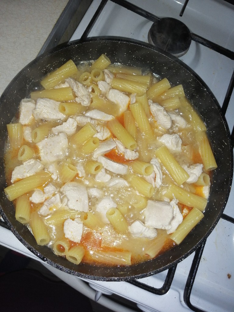 Макароны с курицей Ким Чим
