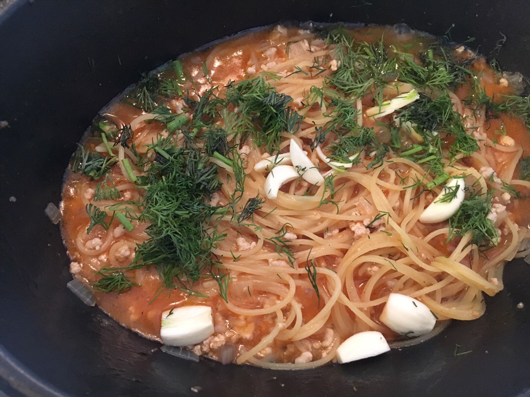 Спагетти с фаршем в томатном соусе