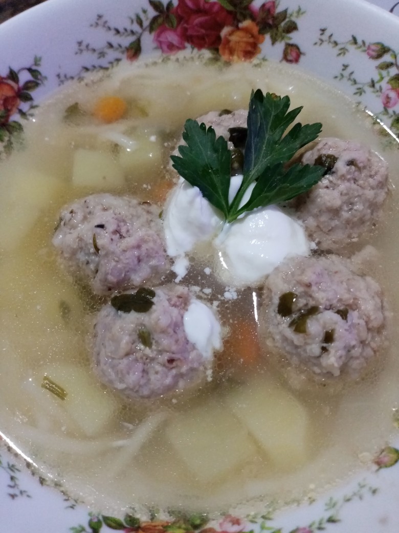 Суп с фрикадельками