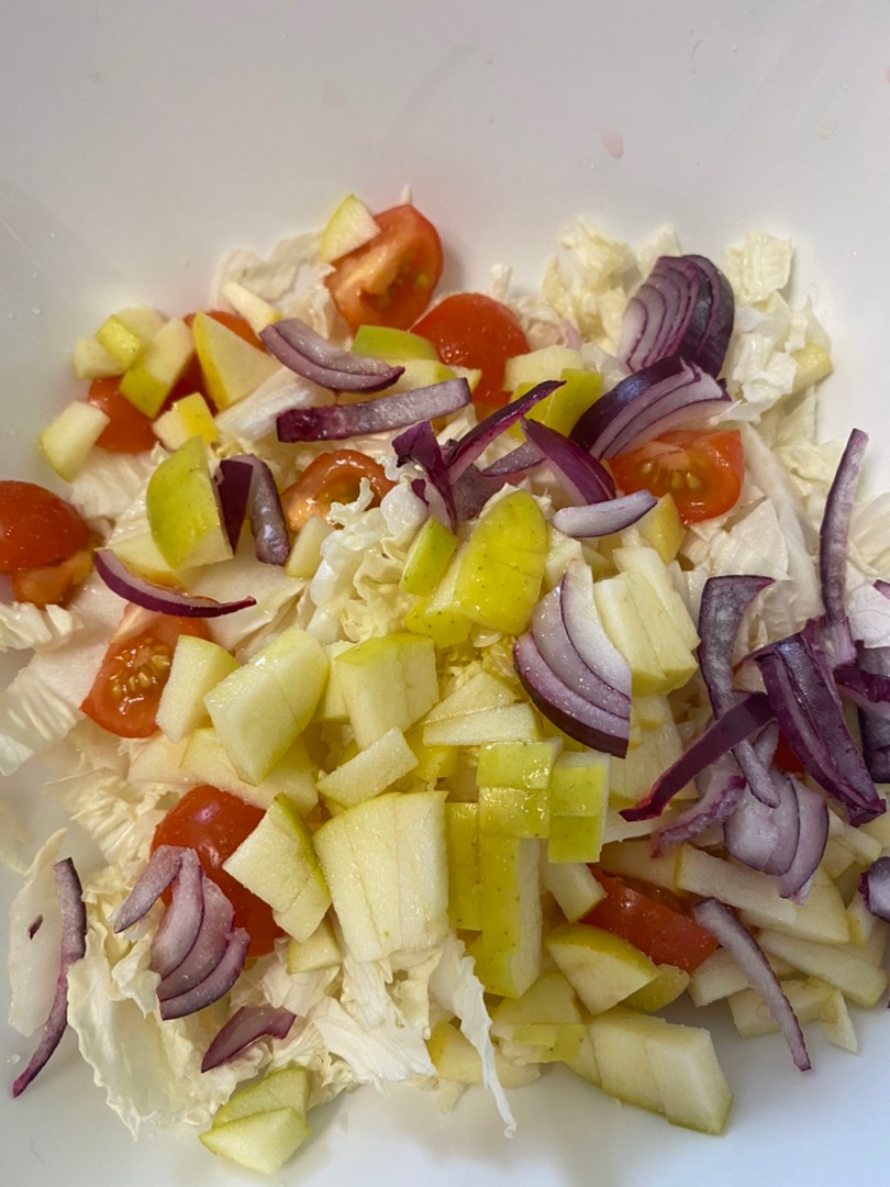Легкий салат из пекинской капусты