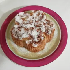 Классическая шарлотка с яблоками